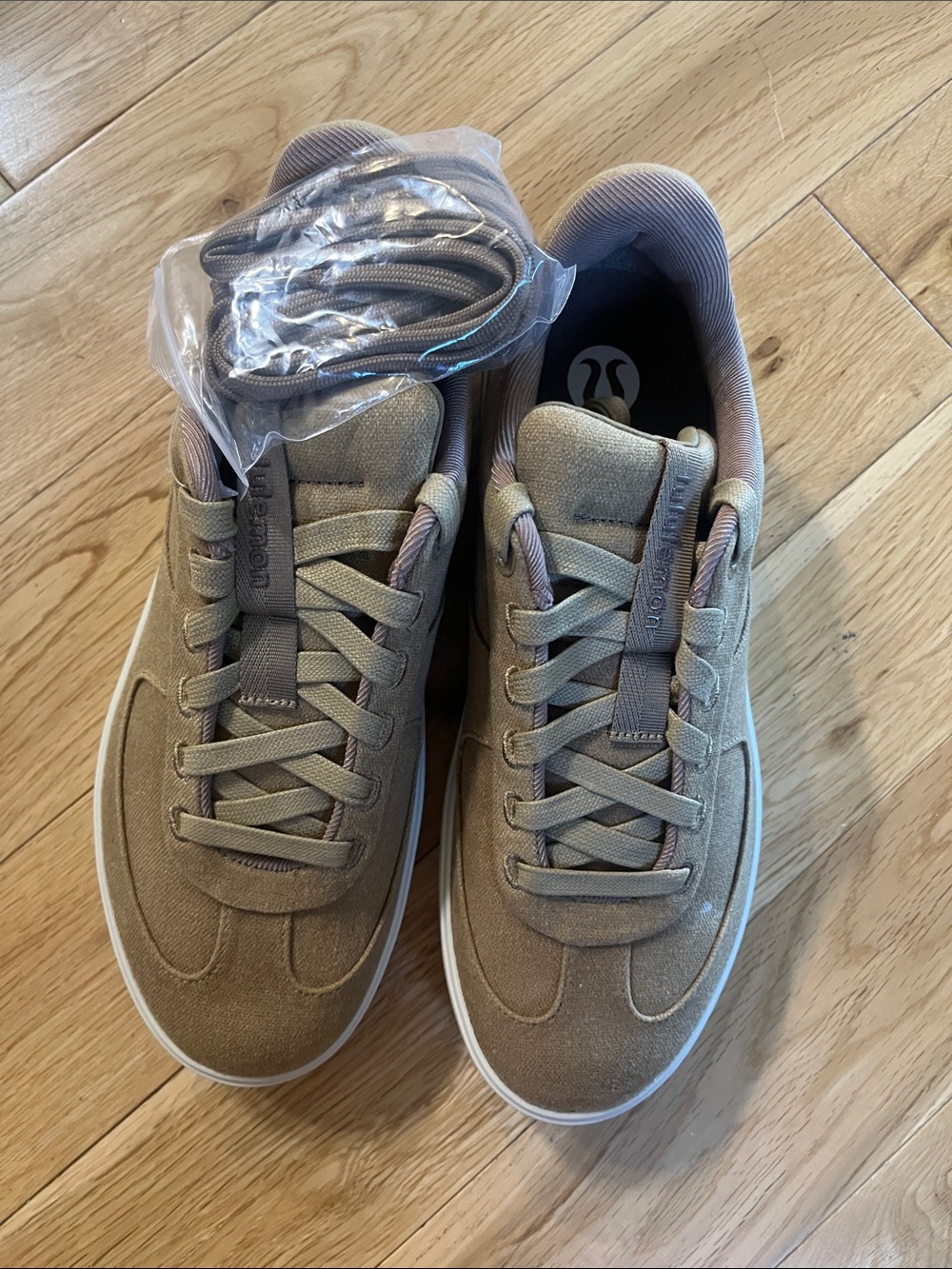 lululemon athletica Men’s Low-Top Sneakers — Taupe